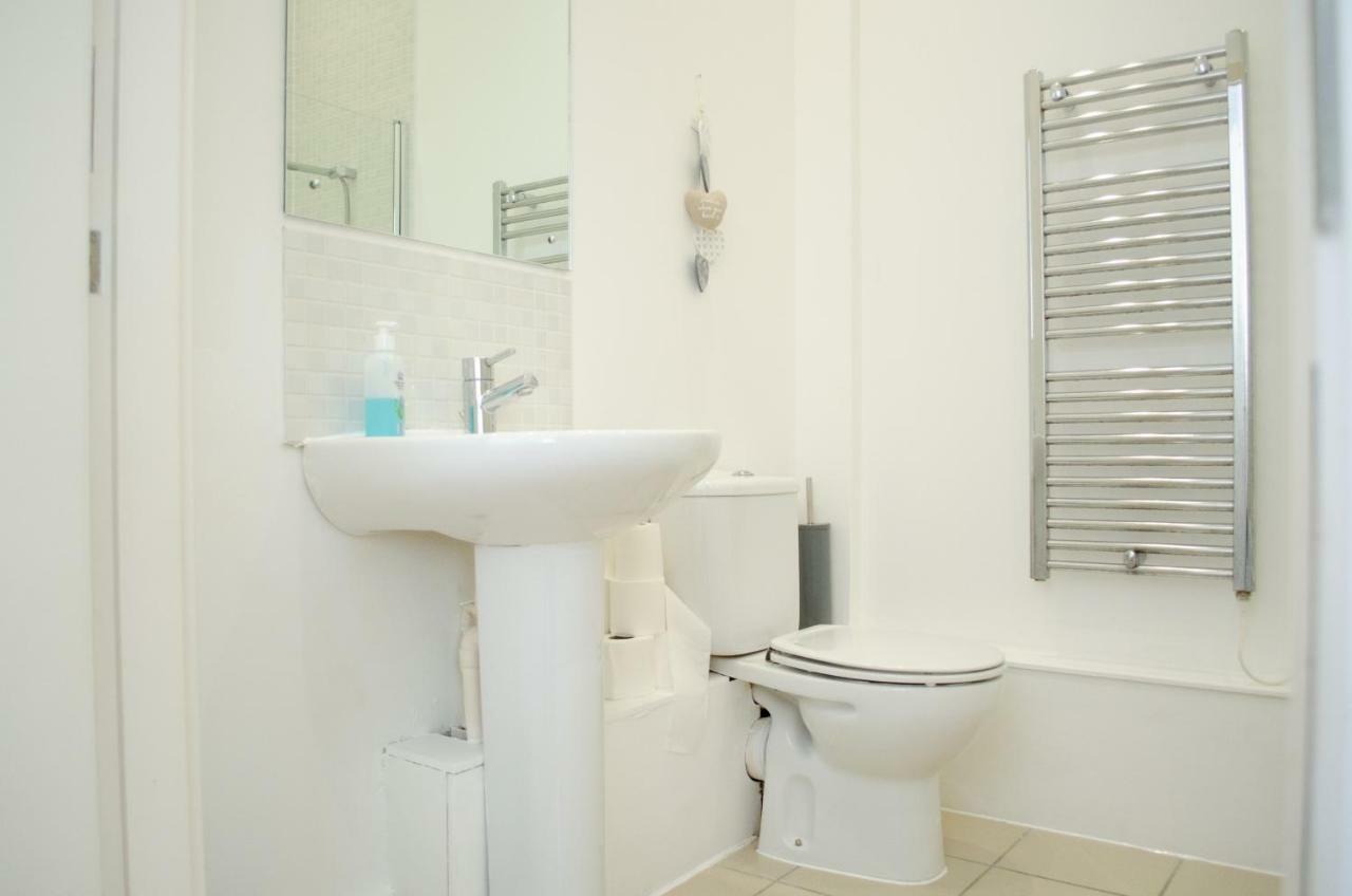 Penthouse In Liverpool City Centre - Free Parking - Balcony - By Happy Days Zewnętrze zdjęcie